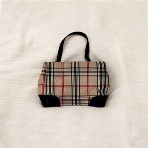 AMANDA SMITH® WOMEN'S SMALL CHECK HANDBAG.